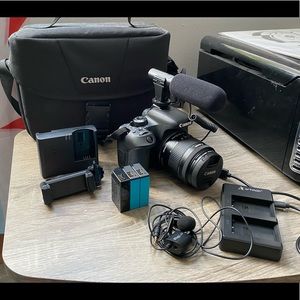 CANON T7i BUNDLE